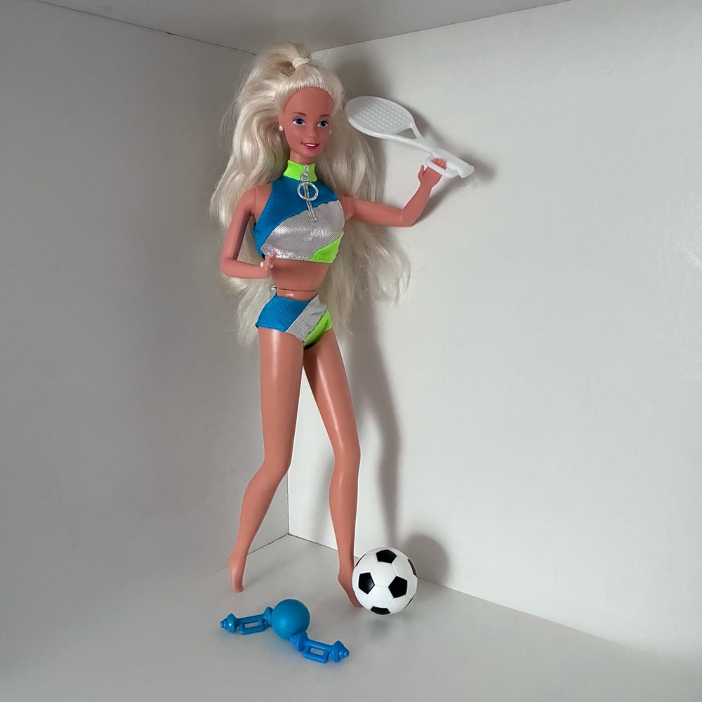 Vintage BARBIE Clothes: 2 piece Athletic outfit+ sports accessories